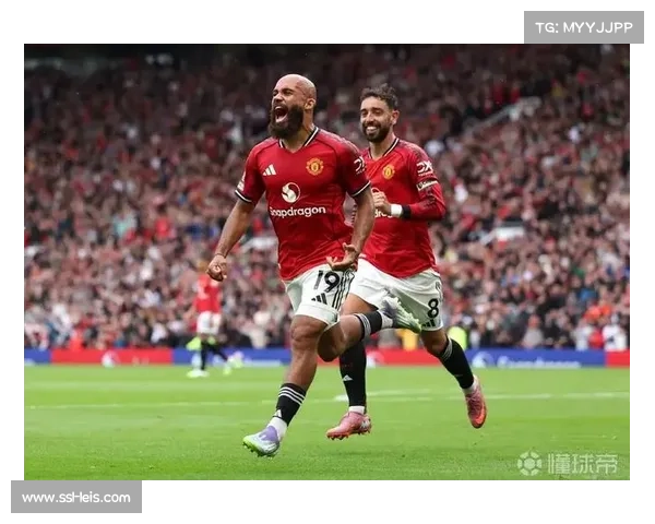 曼联客场球衣销售创新高 姆伯莫印号意外成球迷追捧焦点 曼联客场球衣销售创新高 姆伯莫印号意外成球迷追捧焦点